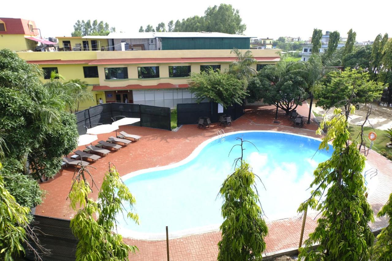 Hotel Nirvana By Luxury International Paklihwa Exterior photo